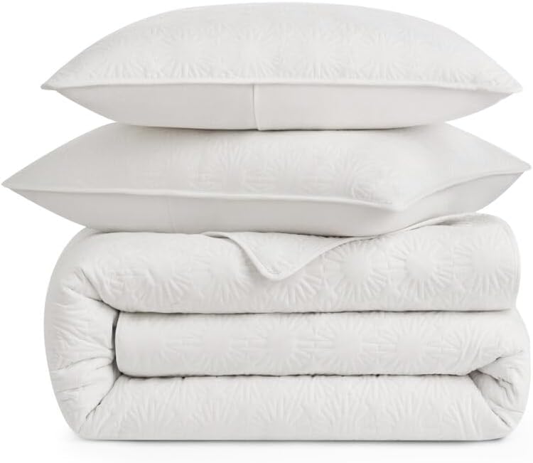 UGG Full/Queen Quilt Set with Sun Embroidery- 3 Piece Queen Bedding Set with 1 Quilt and 2 Matching Shams, Soft Lightweight Bedroom Decor & Luxury Bed Spread, White Snow (Devon)