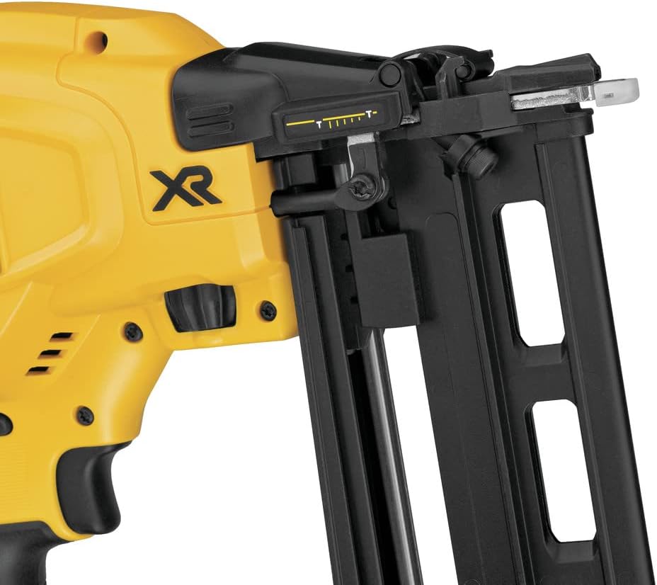 DEWALT 20V MAX* XR Finish Nailer, Cordless, Straight, 16GA (DCN662D1)