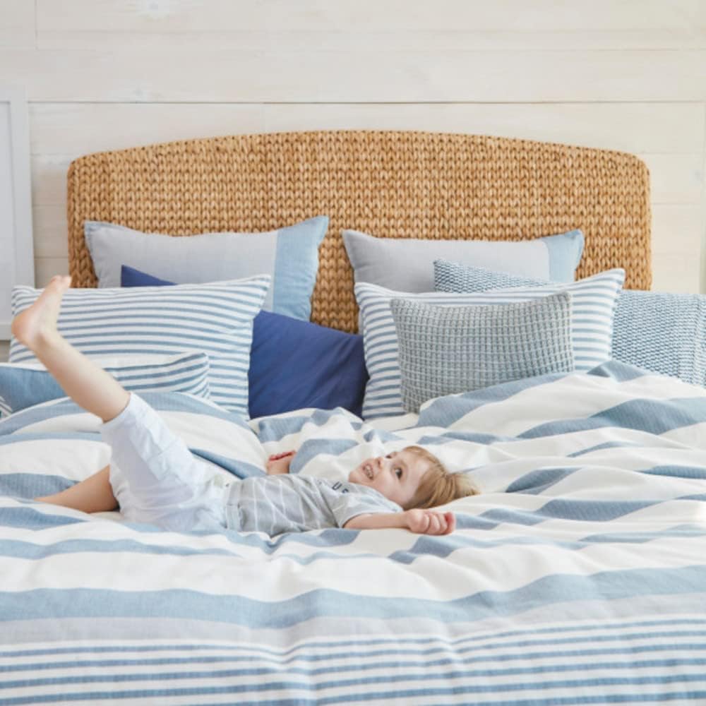 Nautica - Queen Comforter Set, Soft & Breathable Cotton Bedding with Medium Weight Feel, Reversible 3 Piece Bed Set with Matching Pillowcases (Fairwater Blue)