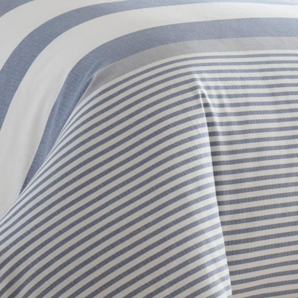 Nautica - King Comforter Set, Soft Yarn-Dyed Cotton Bedding, Medium Weight for Year Round Use, 3 Piece Bed Set with Matching Pillowcases (Fairwater Blue)
