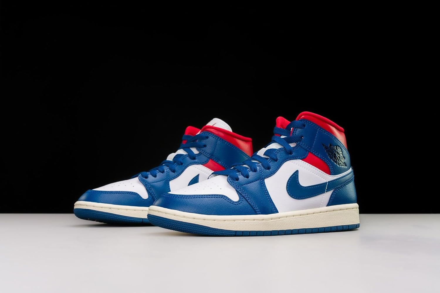 Nike Men's Air Jordan 1 Mid Basketball Shoes