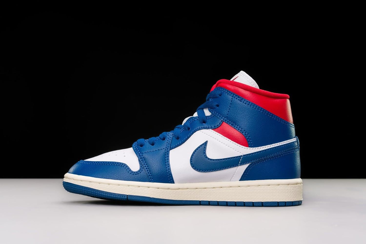 Nike Men's Air Jordan 1 Mid Basketball Shoes