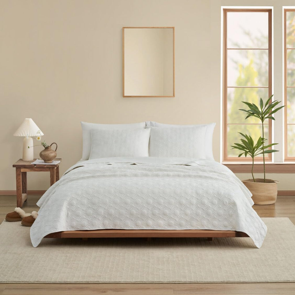 UGG King Quilt Set with Sun Embroidery- 3 Piece King Bedding Set with 1 Quilt and 2 Matching Shams, Soft Lightweight Bedroom Decor & Luxury Bed Spread, White Snow (Devon)