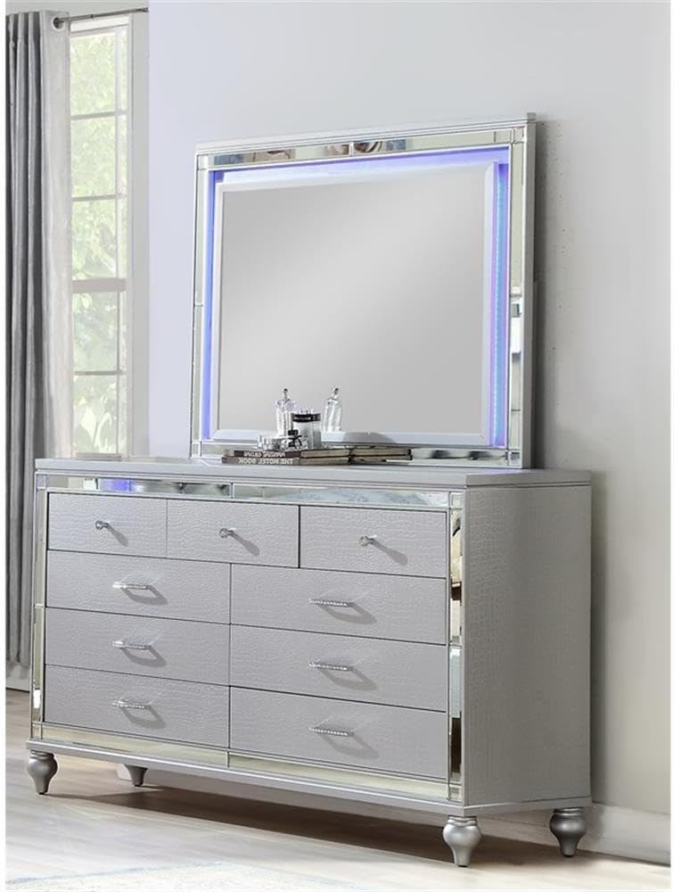 Sterling King 4 PC LED Bedroom Set Made with Wood in Silver