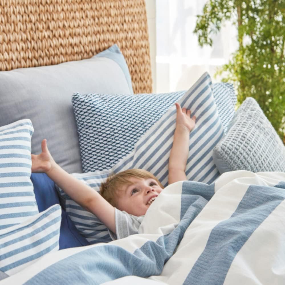 Nautica - Queen Comforter Set, Soft & Breathable Cotton Bedding with Medium Weight Feel, Reversible 3 Piece Bed Set with Matching Pillowcases (Fairwater Blue)