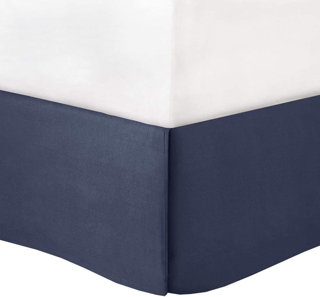 Madison Park Tesla Cozy Comforter Set Jacquard Damask Medallion Design - All Season Down Alternative Bedding, Shams, Bedskirt, Decorative Pillows, King, Navy 6 Piece