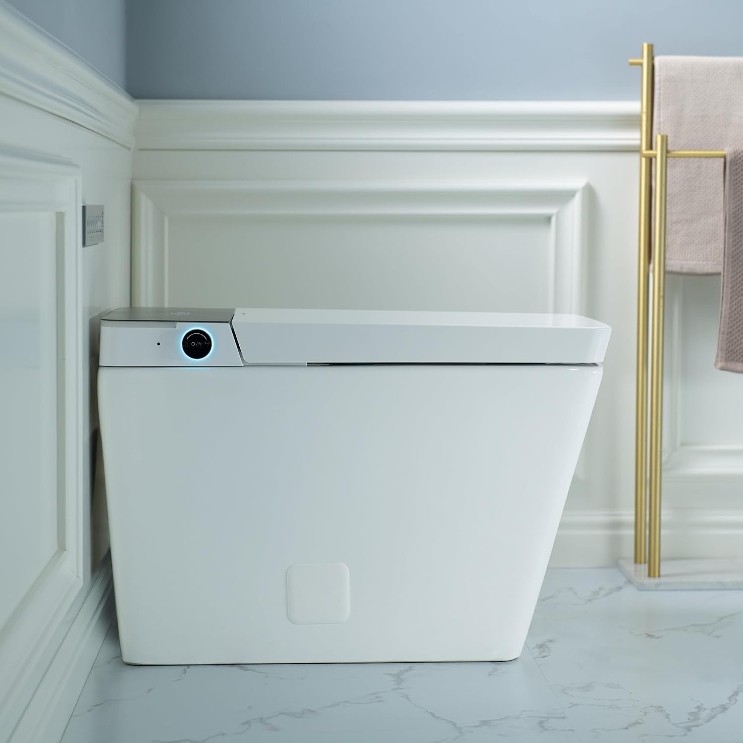 WOODBRIDGE One Piece Square Smart Toilet with with Tank,Auto Open & Close, Foot Sensor, Auto Flush, Multiple Spray Modes, Heated Seat, Warm Water and Air Dryer, Auto LED Nightlight, White