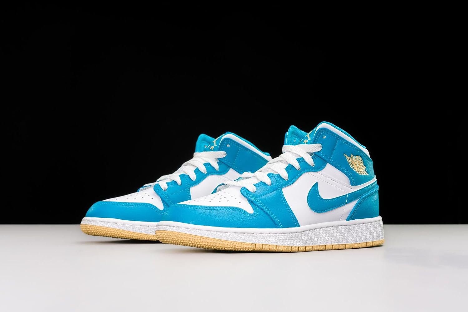 Nike Men's Air Jordan 1 Mid Basketball Shoes
