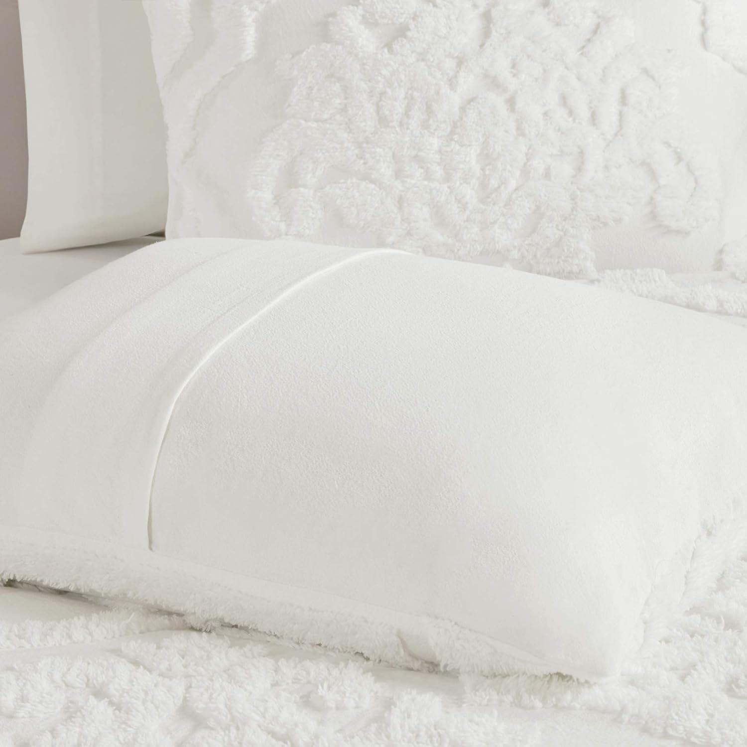Madison Park Tufted Chenille Cotton Comforter, All Season Bedding Set, Matching Shams, Viola, Damask Off White King/Cal King(104'x92') 3 Piece