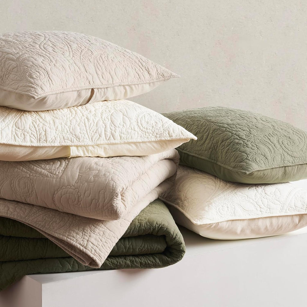EVERGRACE 100% Cotton Paisley Quilt Set, King Size 3 Piece Set – Prewashed Lightweight Bedspread with 2 Shams, Soft & Breathable Matelasse-Style Quilted Coverlet, Olive Green