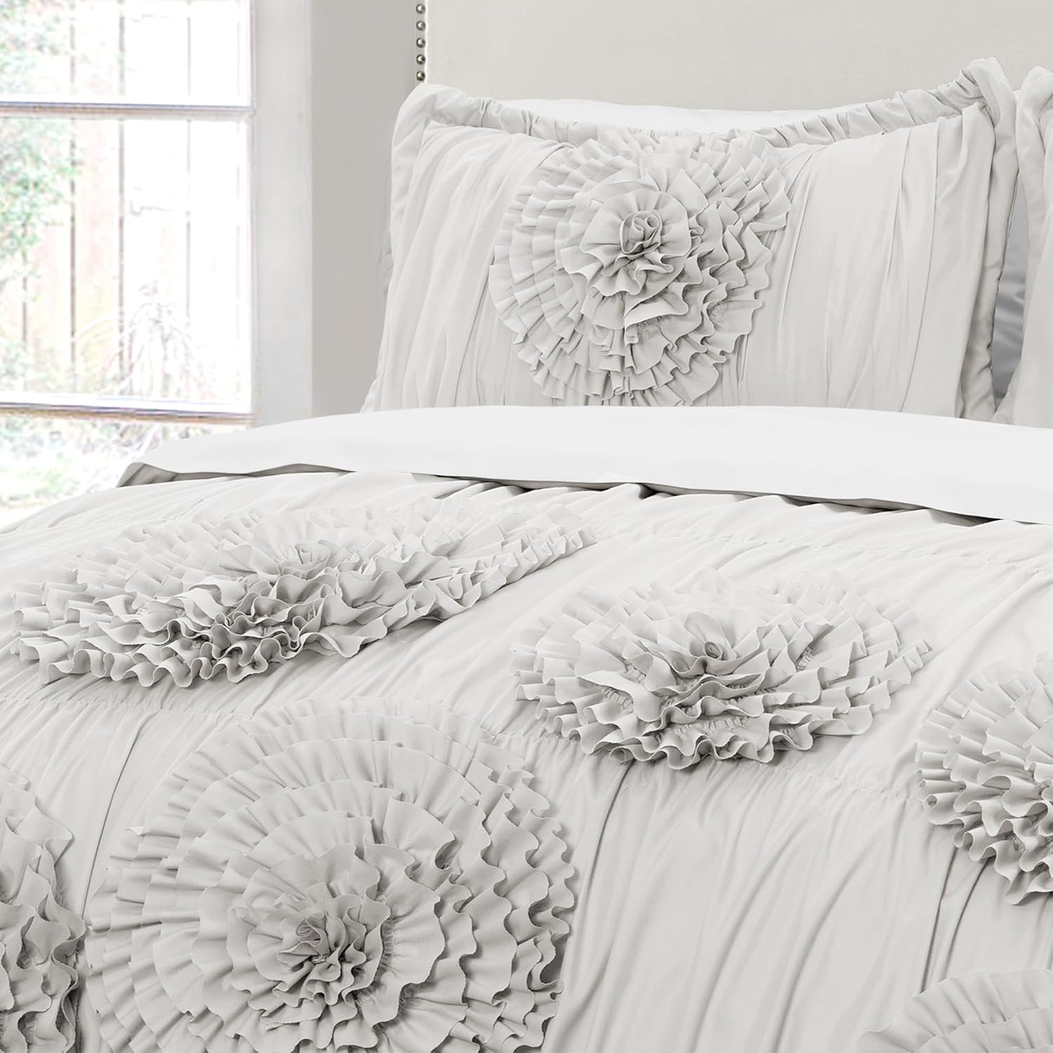 Lush Decor Serena Comforter Set, 3 Piece Set, King, Light Gray - Cute Comforter - King Bedding Set - Gray Comforter King Size - Coquette Decor