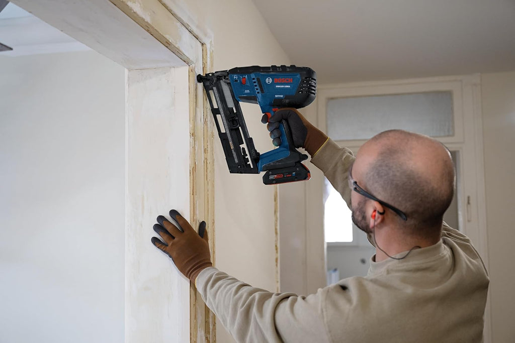 BOSCH GNH18V-16MAN 18V Brushless 16-Gauge Angled Finish Nailer - Fastens up to 1,600 Nails per Charge, One-Handed Activation, Tool-Free Jam Clearing, Belt Hook (Bare Tool)