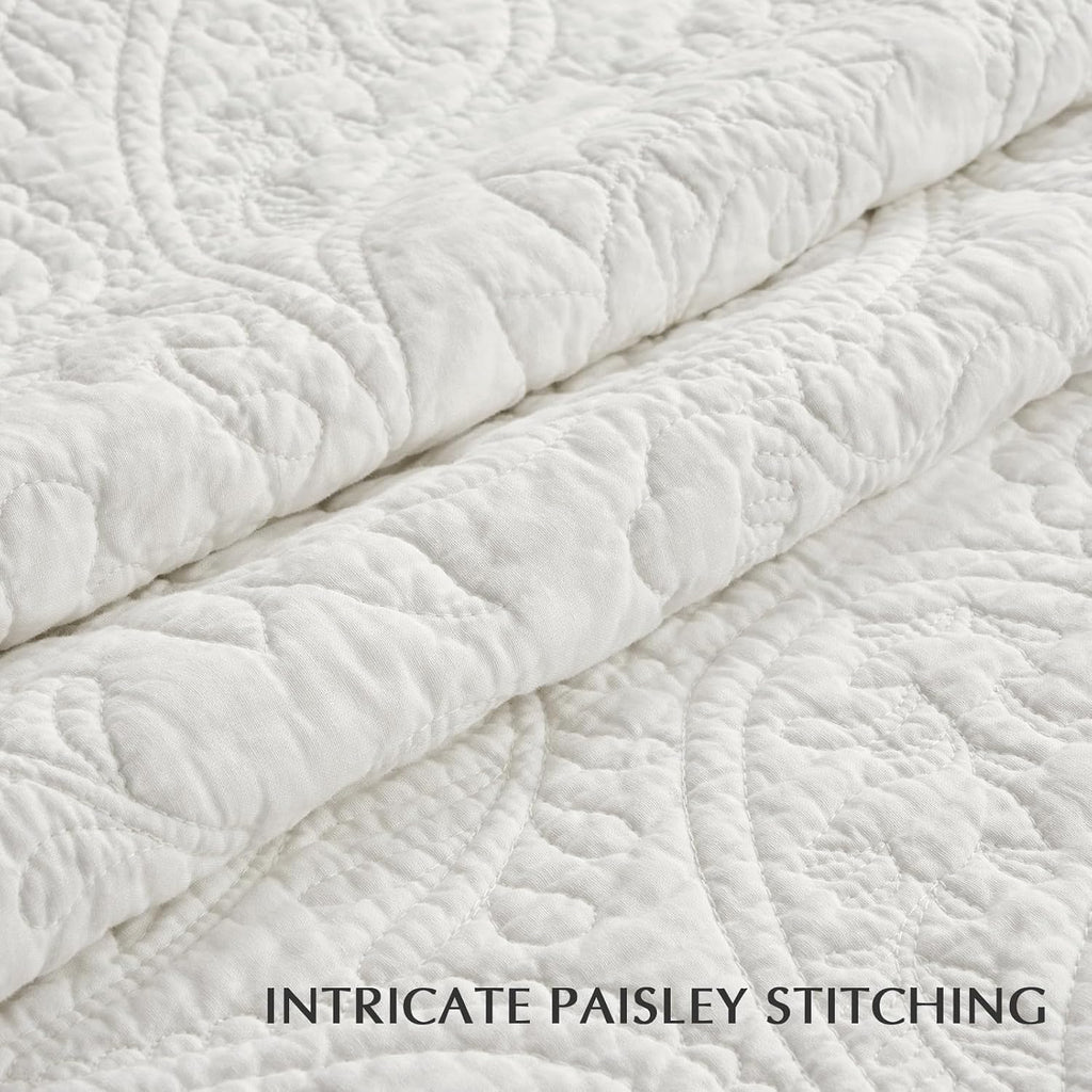 EVERGRACE 100% Cotton Paisley Quilt Set, King Size 3 Piece Set – Prewashed Lightweight Bedspread with 2 Shams, Soft & Breathable Matelasse-Style Quilted Coverlet for All-Season Comfort, Bright White