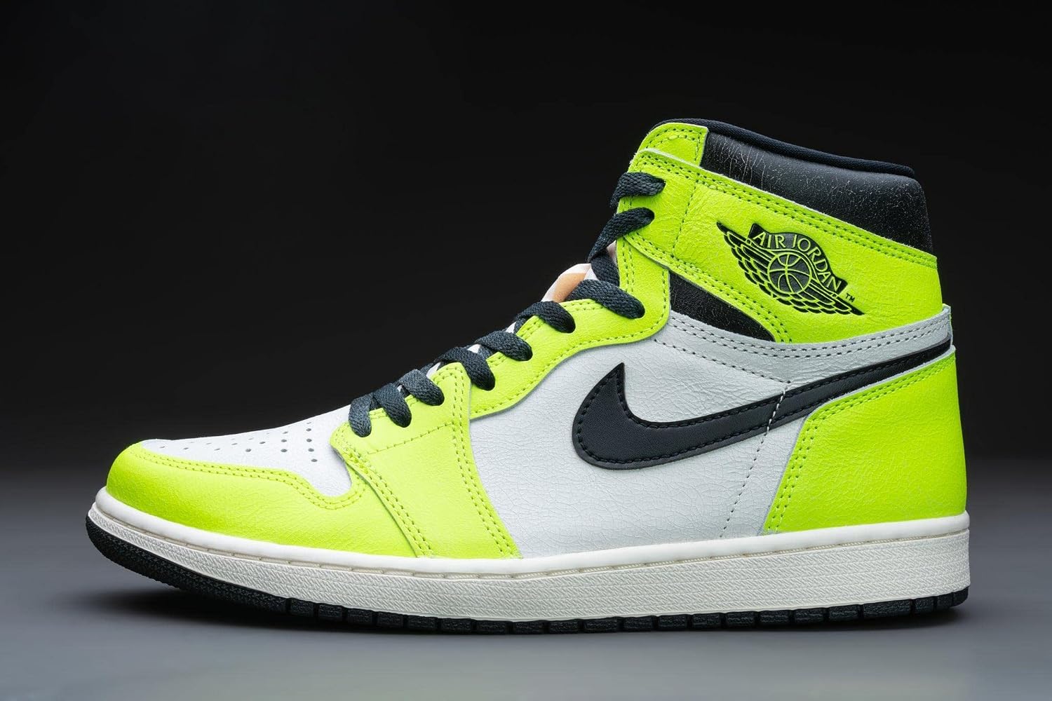 Nike Men's Air Jordan 1 Mid Basketball Shoes