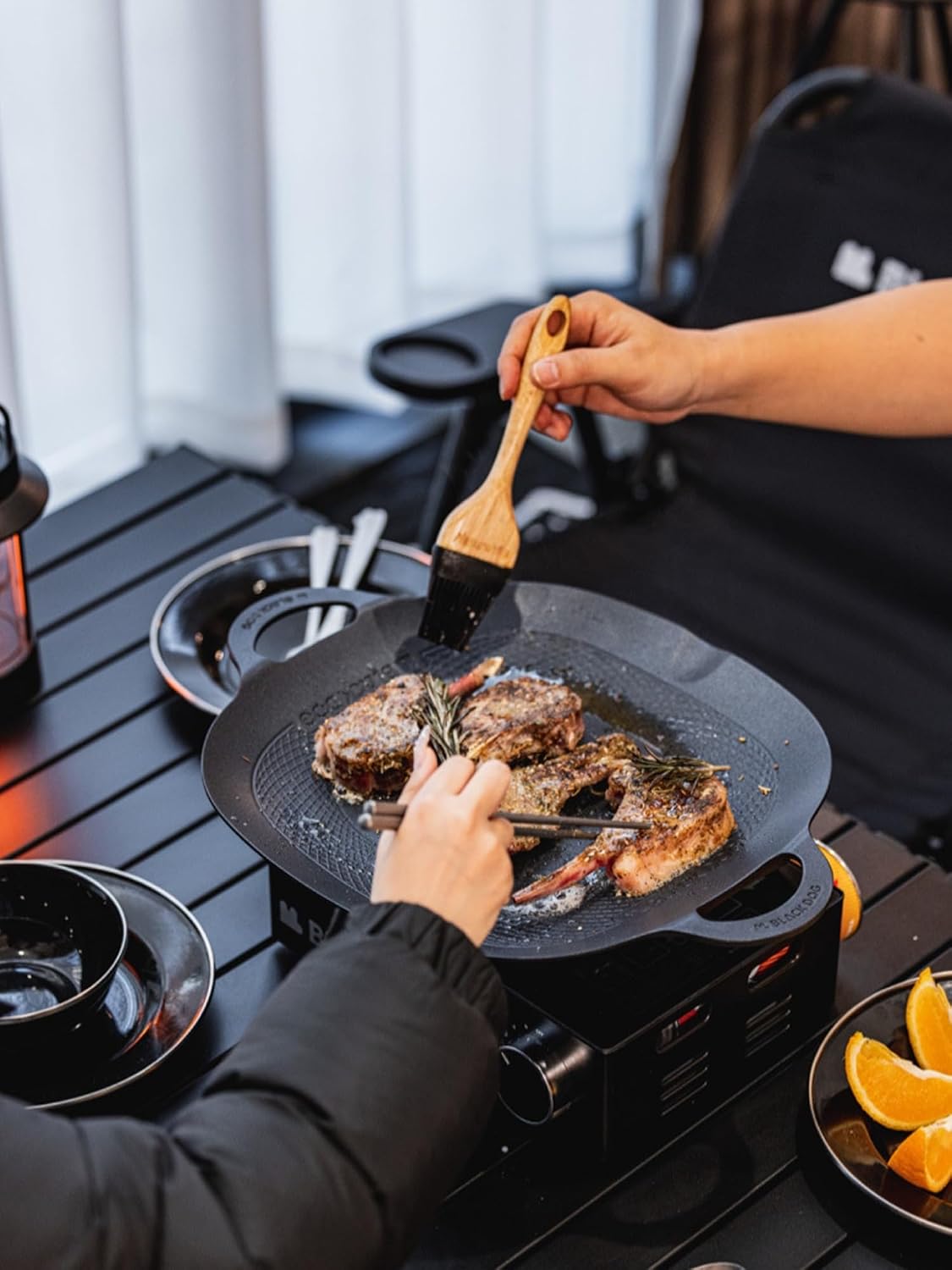 Korean Grill Pan Round BBQ Griddle with Bag Wood Handle for Indoor Outdoor Fire Camping Induction Gas Stove Electric Cooktop