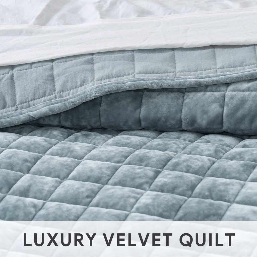 RECYCO Luxury Velvet Quilt Set, California King 118'' x 106'' Oversized Bedspread, Ultra Soft Velvet Comforter, Lightweight Box Stitch Bedding Sets for All Season, with 2 Shams, Blue Linen