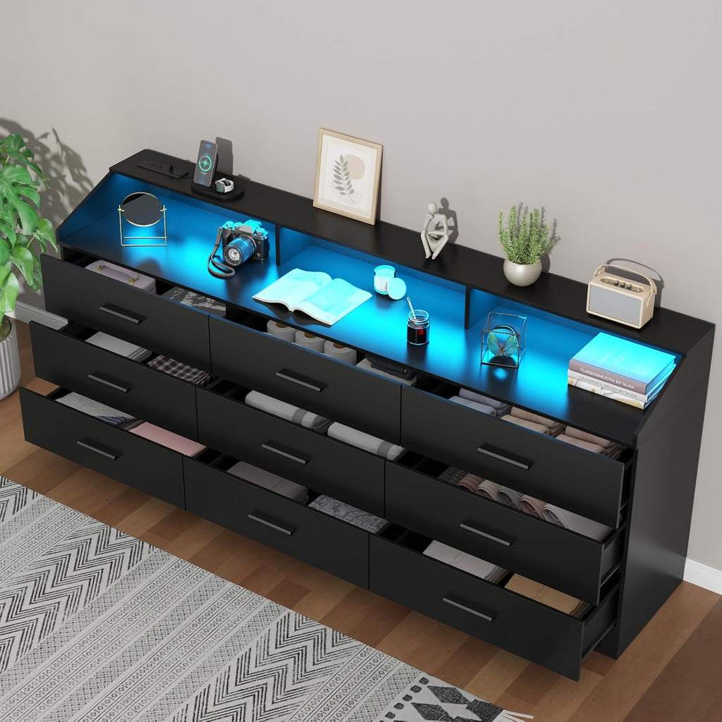Gyfimoie 9 Drawers Dresser for Bedroom with Power Outlet, Chest of Drawers with LED Light, Modern Dressers with Open Storage Cubby, Triple Wide Dressers Organizer for Living Room (Black-)