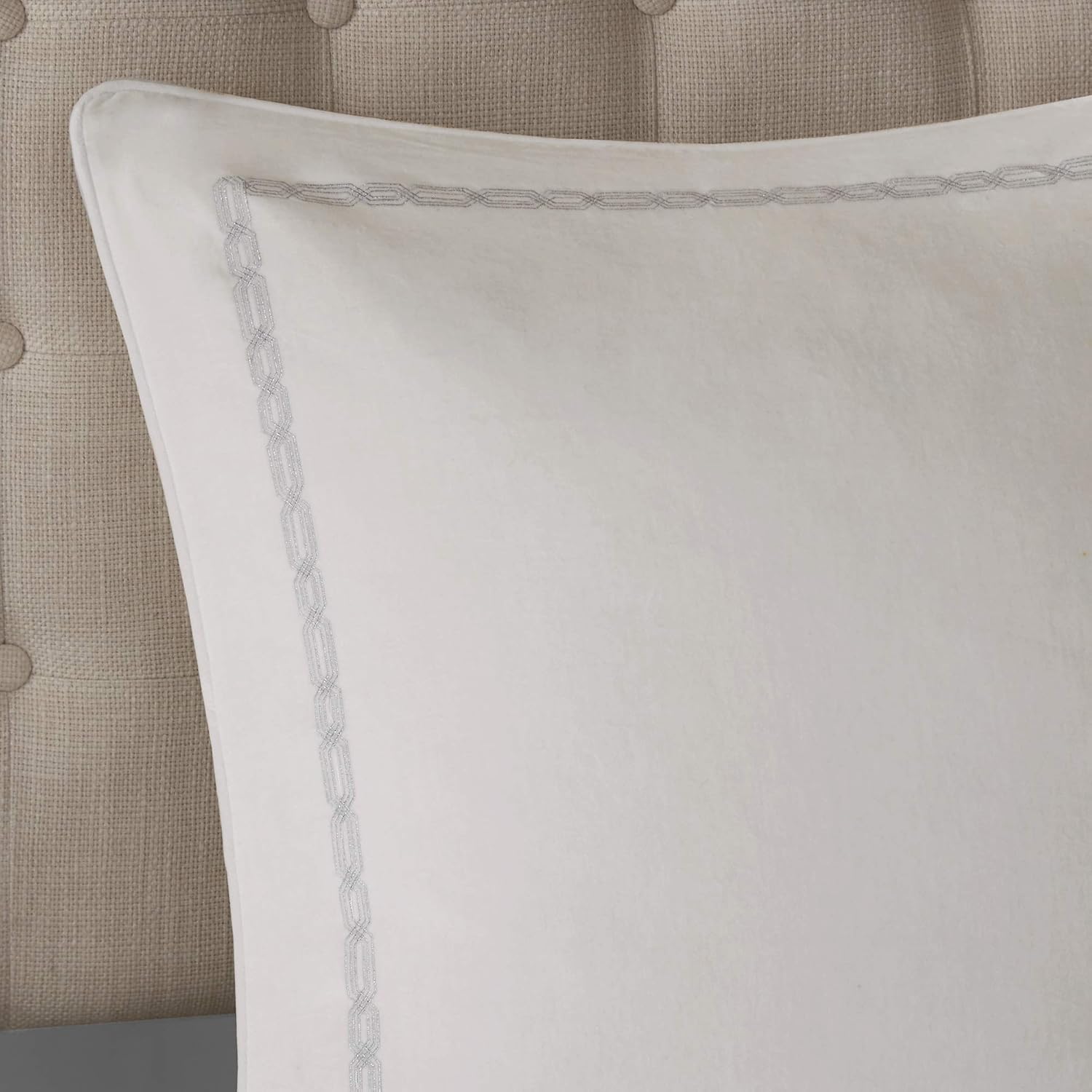 Madison Park Signature Glam Cozy Comforter Set - All Season Bedding Combo Filled Insert and Removable Duvet Cover, Shams, Decorative Pillows, Metallic White King(110'x96') 10 Piece