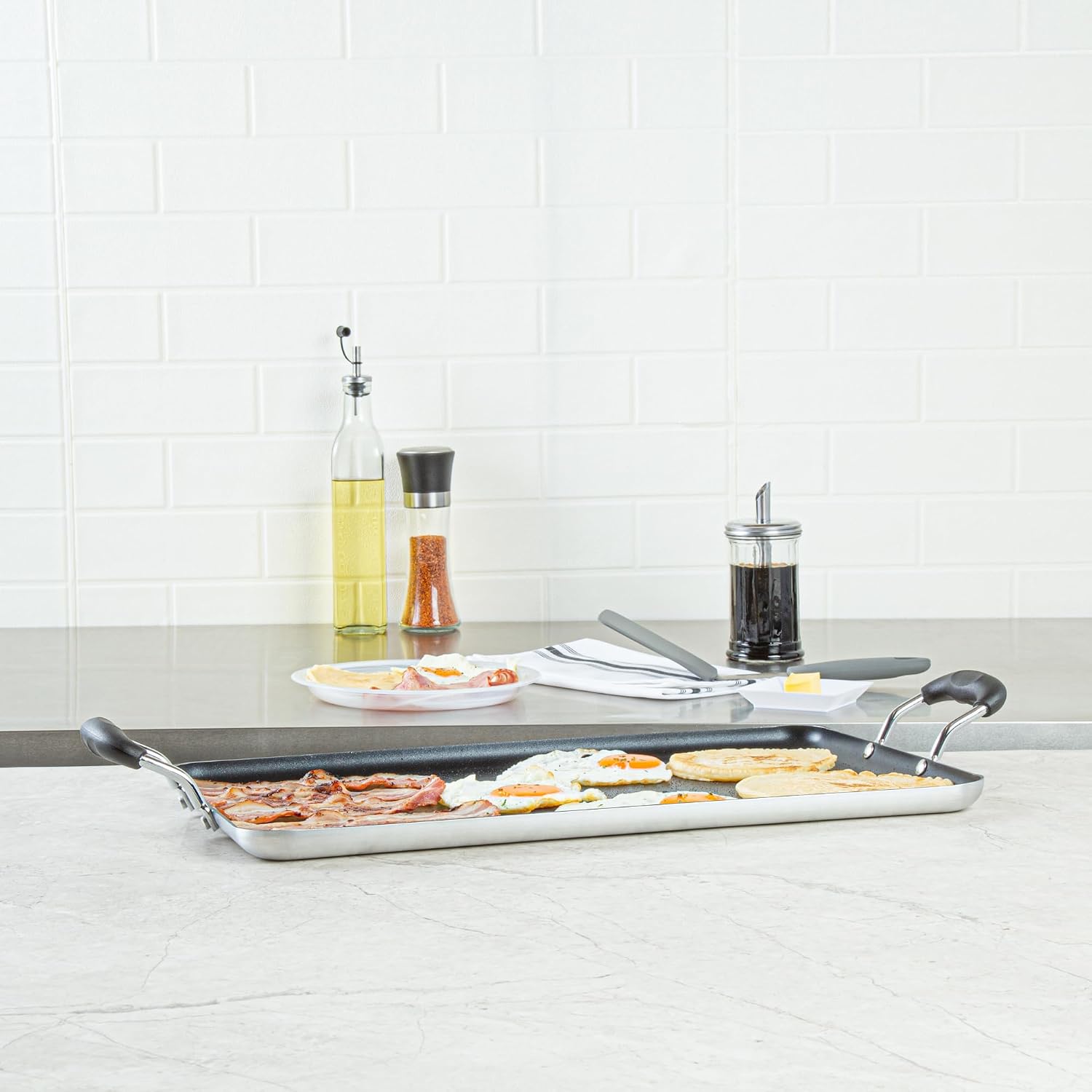 Restaurantware-Met Lux 19 x 11.7 Inch Double Burner Griddles, 10 No-Stick Flat Top Grills - Cool Touch Handles, Compatible With Gas And Electric, Aluminum Griddle Pans, Even-Heating, For Eggs