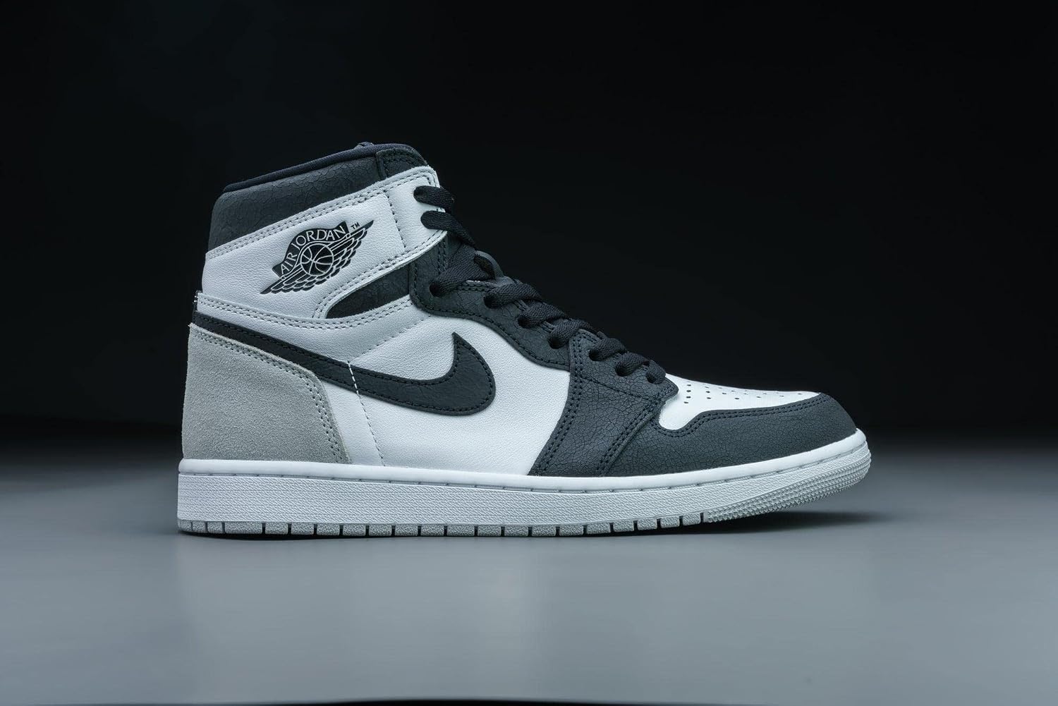Nike Men's Air Jordan 1 Mid Basketball Shoes