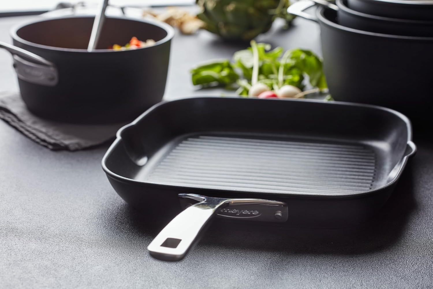 Demeyere AluPro 11-inch Aluminum Nonstick Perfect Pan Grill Pan