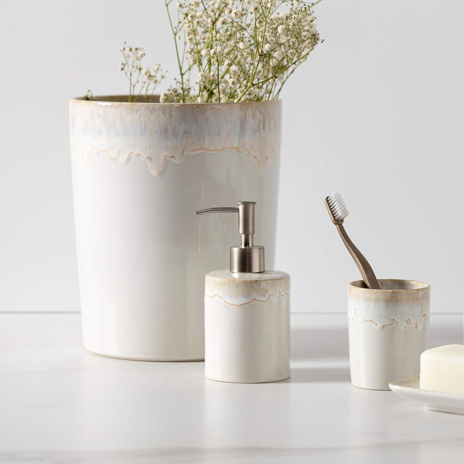 Casafina Ceramic Wastebasket Trash Can - Taormina Collection, White | Stoneware Bathroom Accessories | Quality Bath Decor | 8'' x 9.75'', 203 oz.