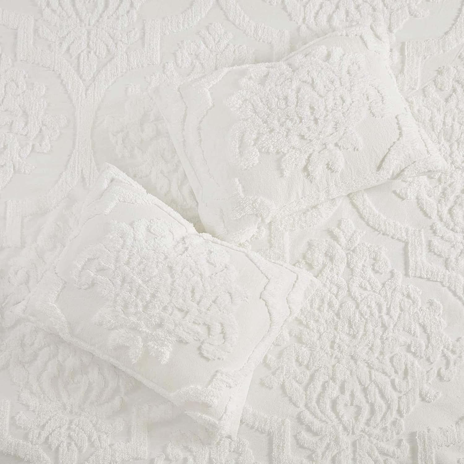 Madison Park Tufted Chenille Cotton Comforter, All Season Bedding Set, Matching Shams, Viola, Damask Off White King/Cal King(104'x92') 3 Piece