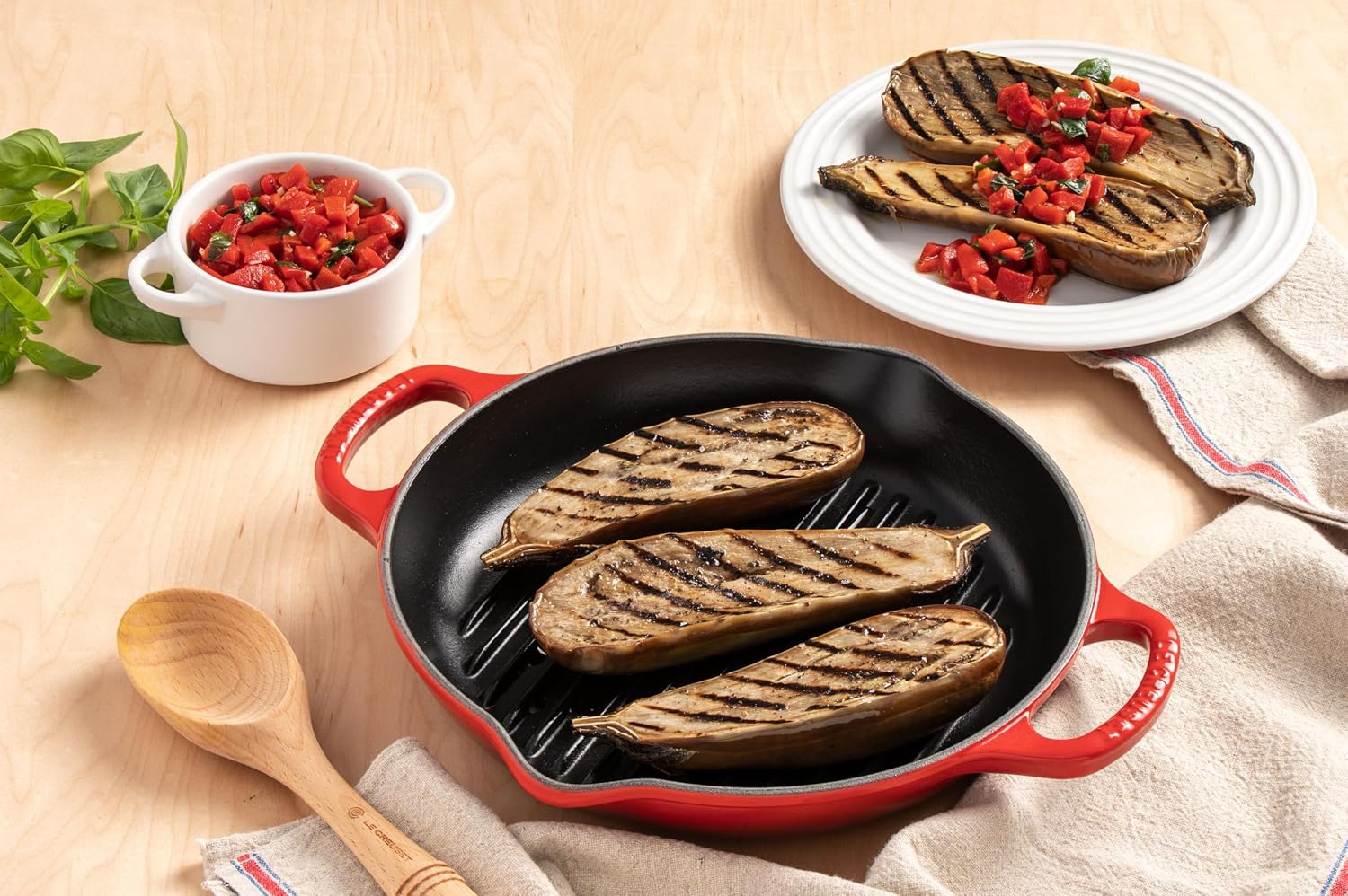 Le Creuset Enameled Cast Iron Signature Deep Round Grill, 9.75', Cerise
