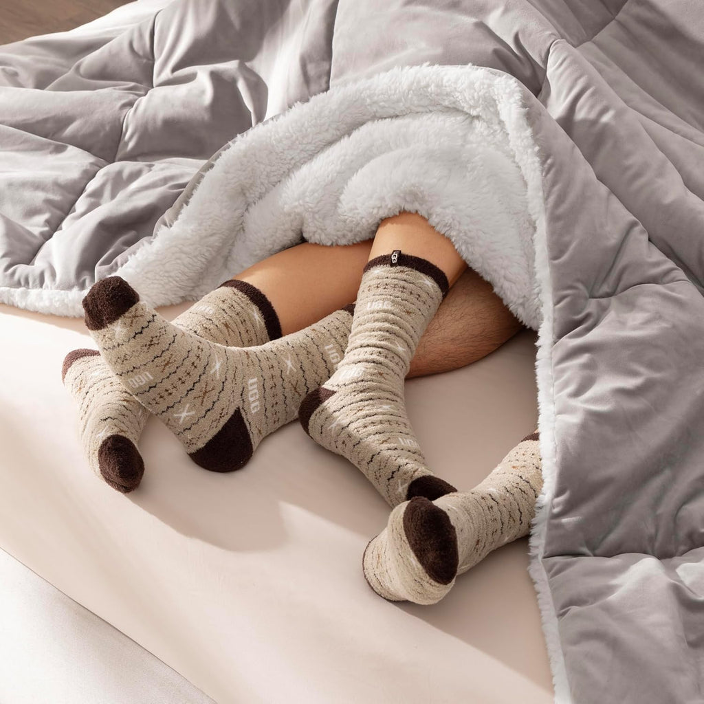 UGG Blissful Queen Comforter Set with 2 Pillow Shams, Reversible Quilted Bed Comforter, Ultra Warm Winter Bed Set, Down Alternative Bedding, Full/Queen Size, Seal Grey