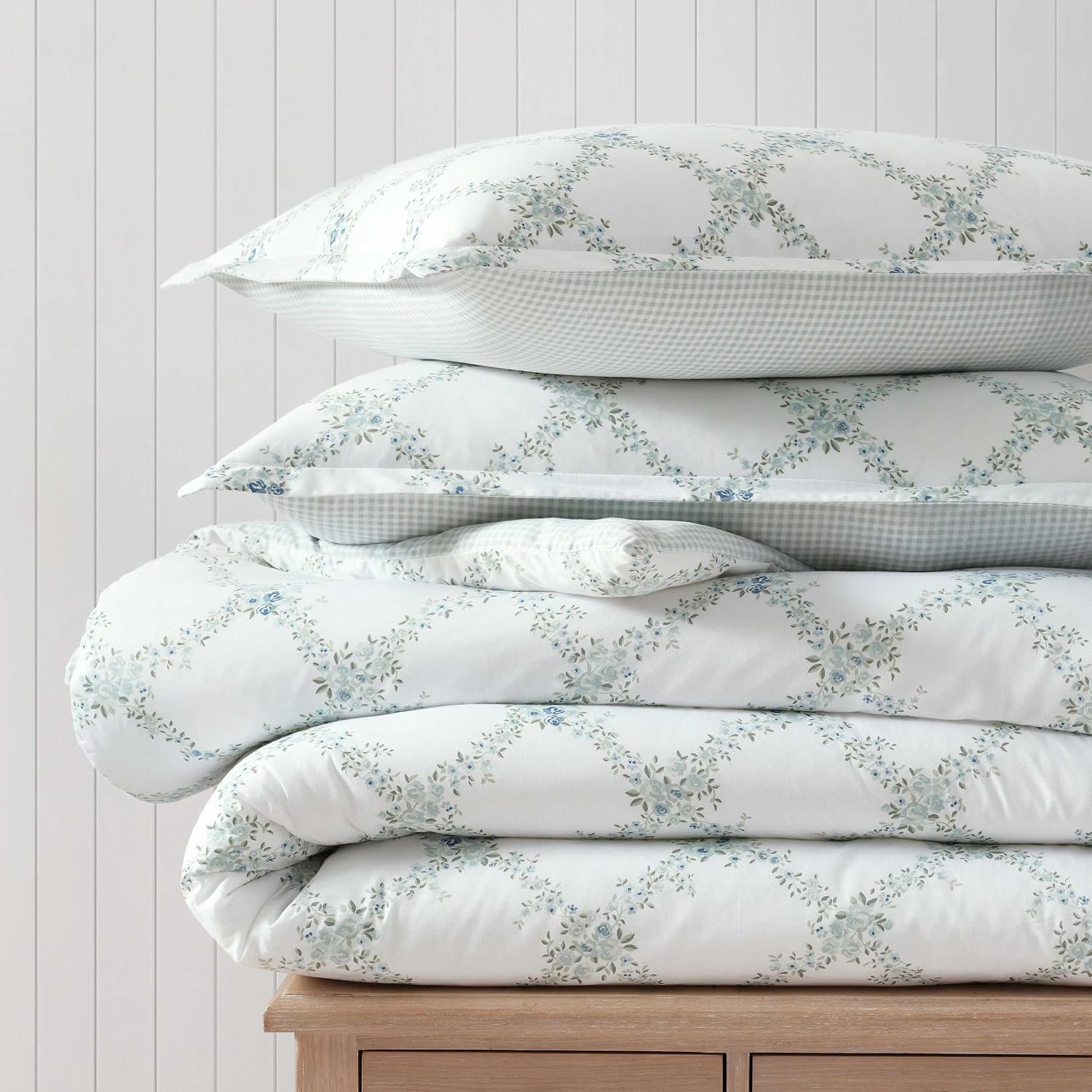 Martha Stewart - Twin/Twin XL Comforter Set, 100% Cotton Bedding with Shams, Soft and Breathable, Lightweight All-Season Comforter, Reversible Design, Romantic Trellis Blue
