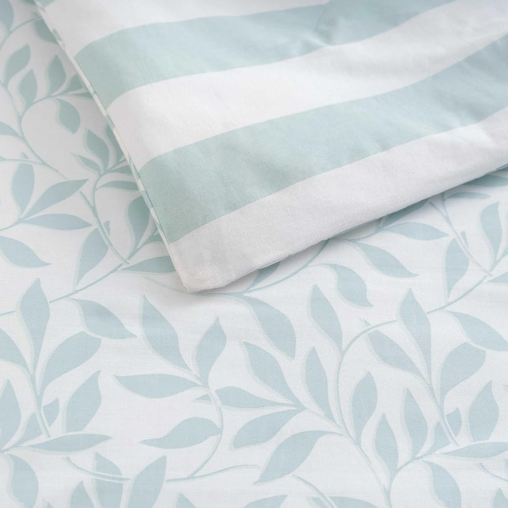 Martha Stewart - King Comforter Set, 100% Naturally Soft & Breathable Cotton Bedding, Lightweight for Year Round Comfort, 3 Piece Bed Set with Matching Pillowcases (Copper Vines Blue)