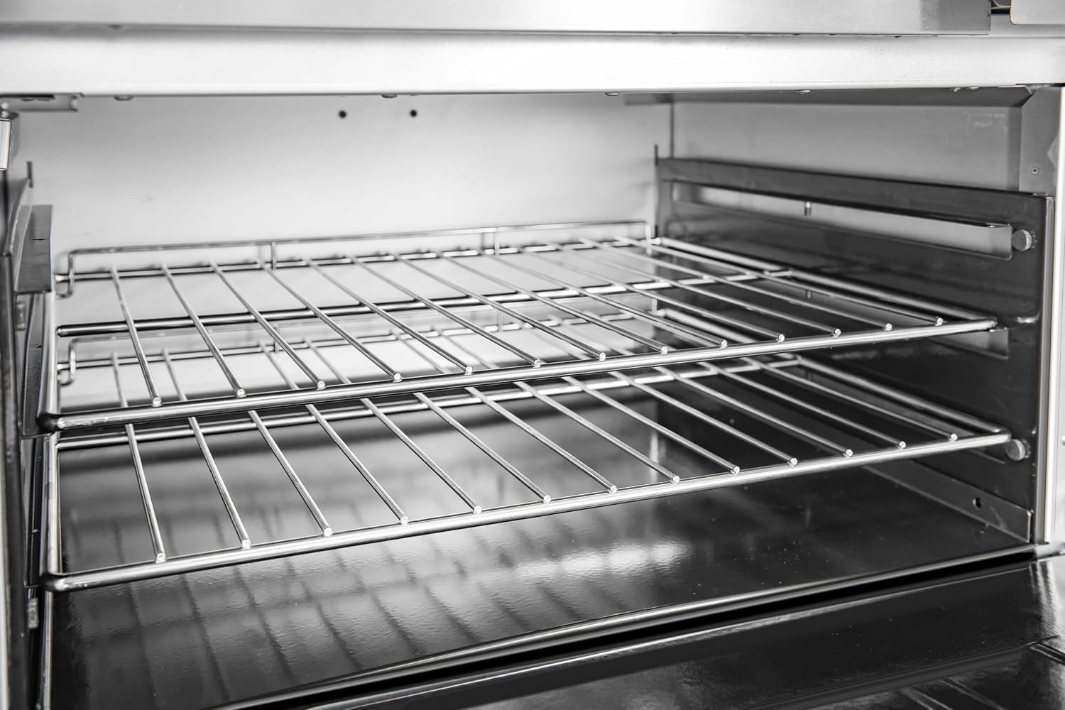 KoolMore 36 in. Commercial Natural Gas Oven with Full Griddle Top, Ceramic Coated Interior and Large Upper Shelf, 90000 BTU, CSA Listed in Stainless-Steel (KM-CRG36G-NG)