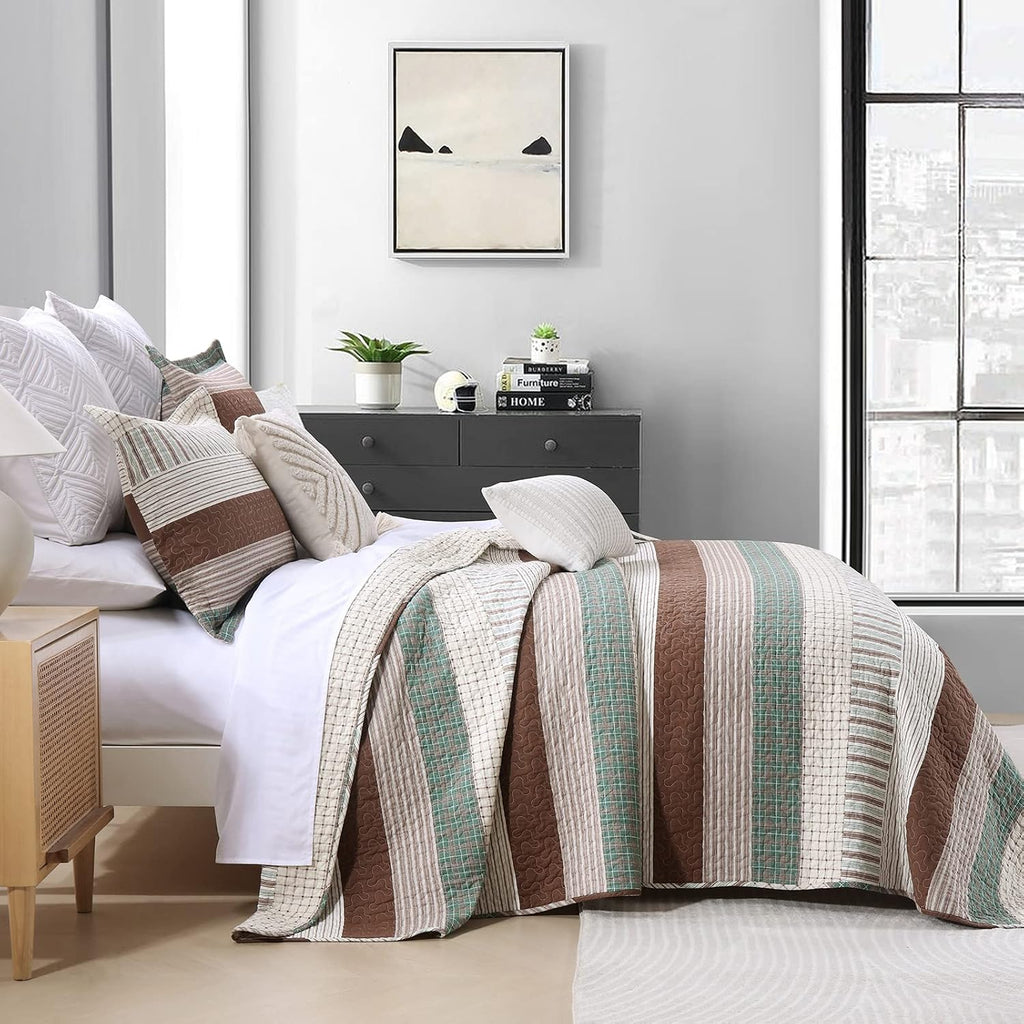 PANGUSHAN 100% Cotton Quilt Set King Size, Patchwork King Quilt Bedding Set Bedspreads, Farmhouse Lightweight Comforter Reversible Quilt, Green/Brown/Beige Bed Spread for All Season, 3 Pieces