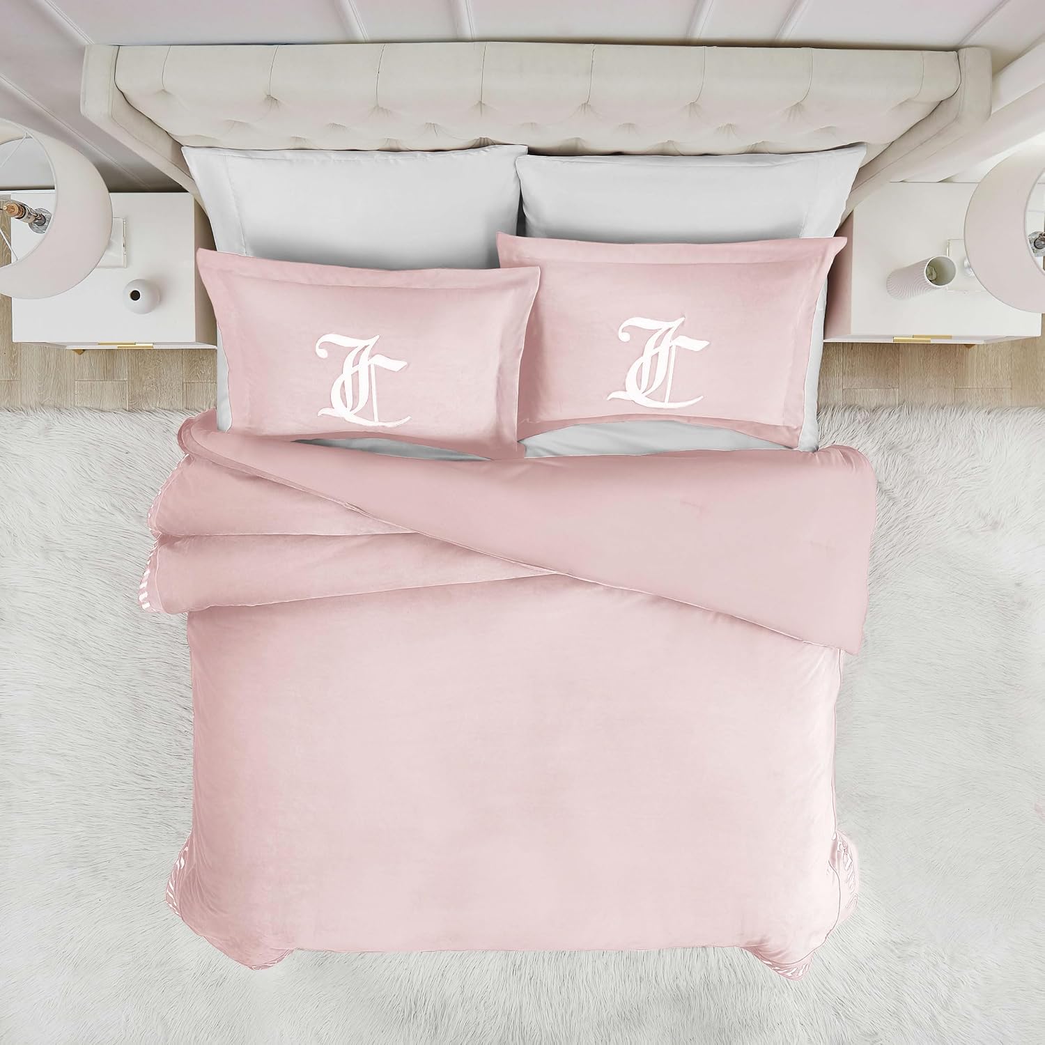 Juicy Couture - Comforter Set - Gothic Design Bedding - King - 3 Piece Set Includes (1) 108' x 92' Comforter and (2) 20' x 36' Shams - Wrinkle Resistant - Premium Bedroom Decor - Marshmallow Pink