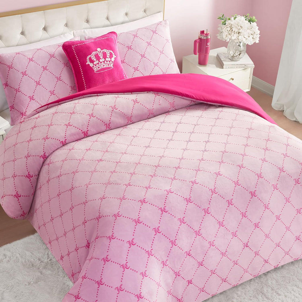 Juicy Couture Plush Reversible Trellis Link 4-Piece King Comforter Set with Decorative Pillow, Pink