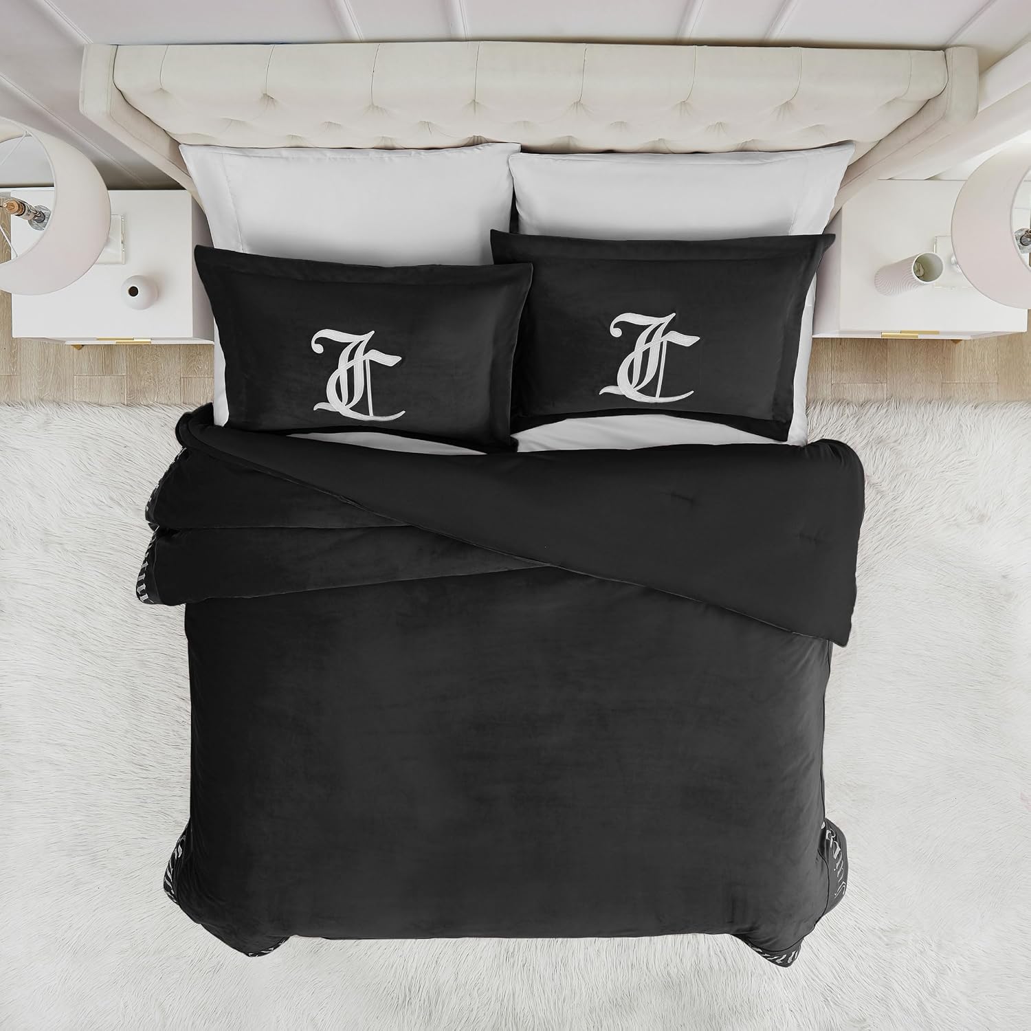 Juicy Couture - Comforter Set - Gothic Design Bedding - King - 3 Piece Set Includes (1) 108' x 92' Comforter and (2) 20' x 36' Shams - Wrinkle Resistant - Premium Bedroom Decor - Black