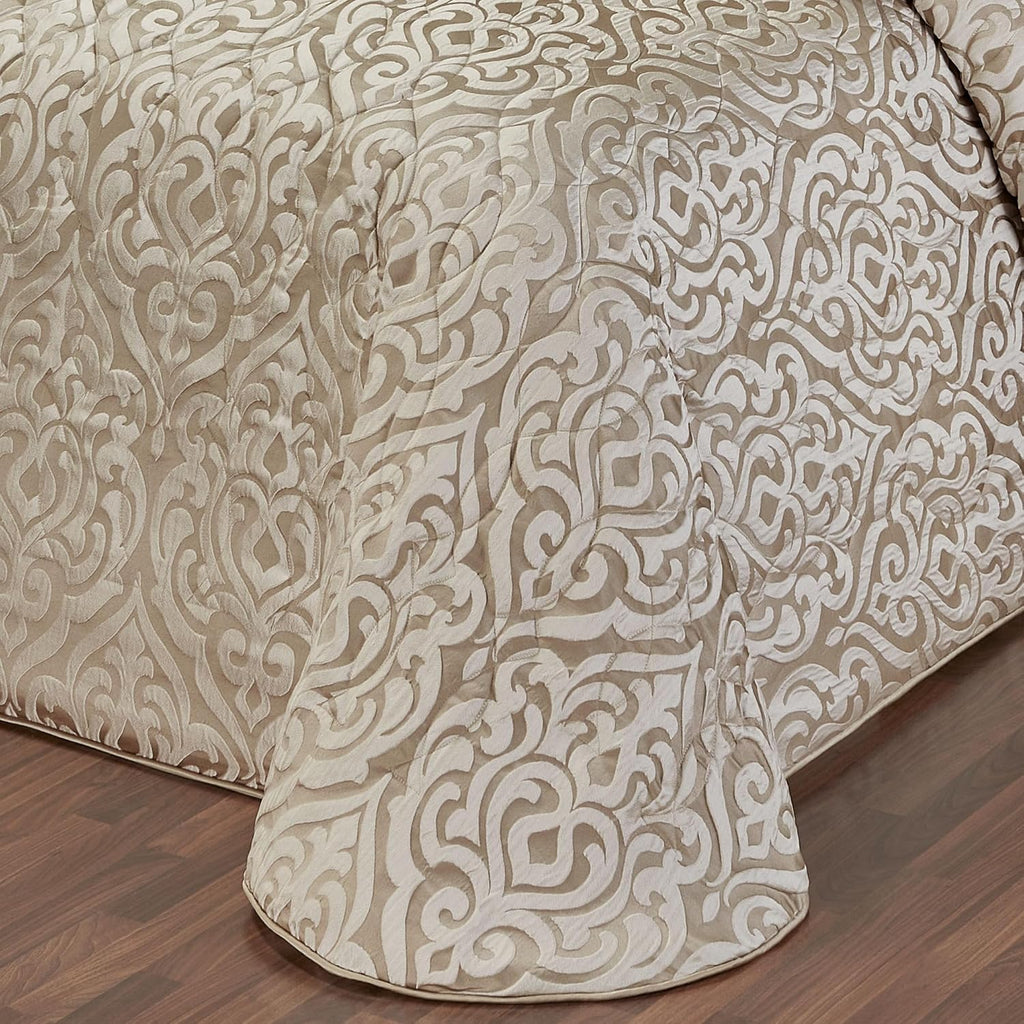 Davenport Luxury Bedding | Neutral Sand and Beige Hues | Jacquard-Woven Puff-Textured Scrollwork Medallions | 6 Pc Bed Set Includes King Bedspread, 2 King Shams, and 3 Decorative Reversible Pillows