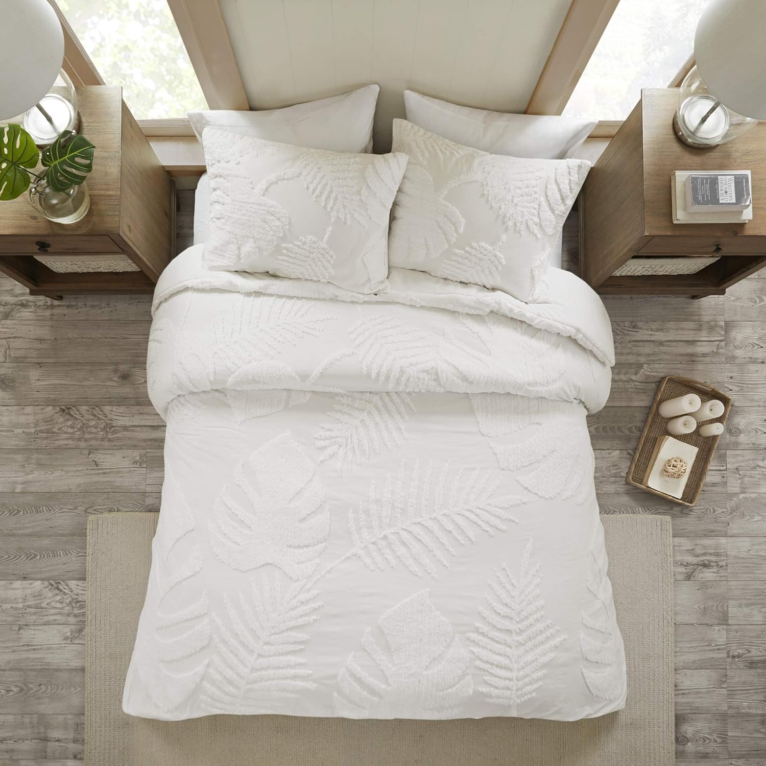 Madison Park Tufted Chenille Cotton Comforter, All Season Bedding Set, Matching Shams, Bahari, Coastal Palm Leaf Off White King/Cal King(104'x92') 3 Piece
