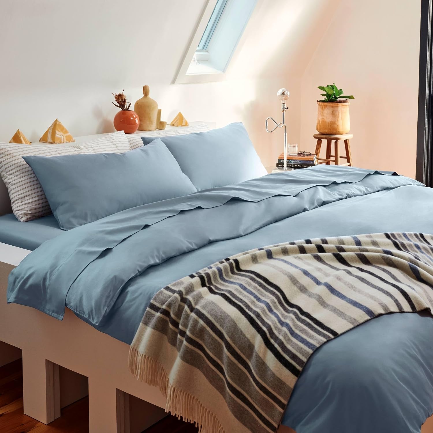 Brooklinen Luxury Sateen 4 Piece Sheet Set - 100% Cotton Bed Sheets, Soft & Durable Full Size Sheets Set in Storm Blue, Oeko-TEX Certified Bedding Set, 1 Fitted Sheet, 1 Flat Sheet, 2 Pillowcases