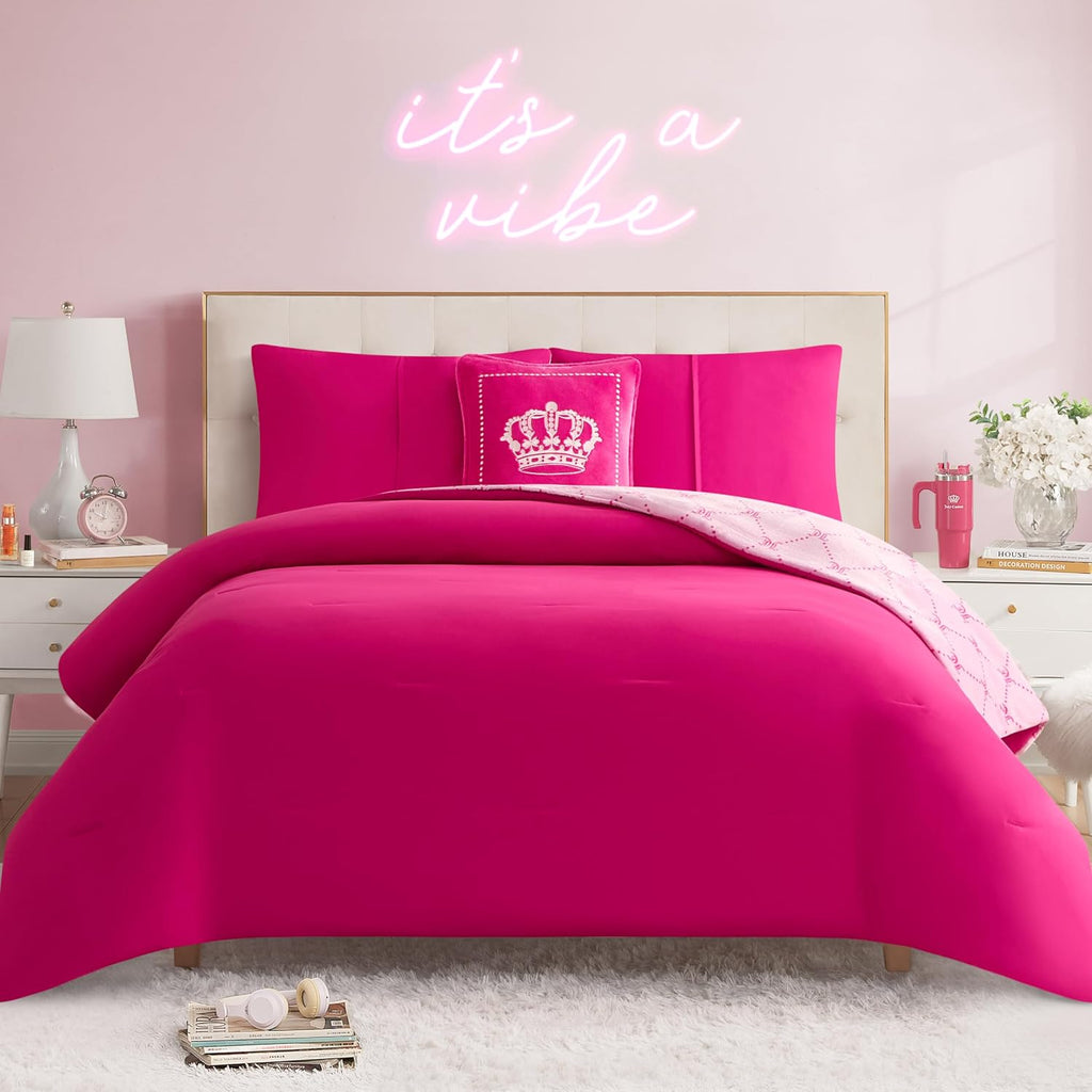 Juicy Couture Plush Reversible Trellis Link 4-Piece King Comforter Set with Decorative Pillow, Pink