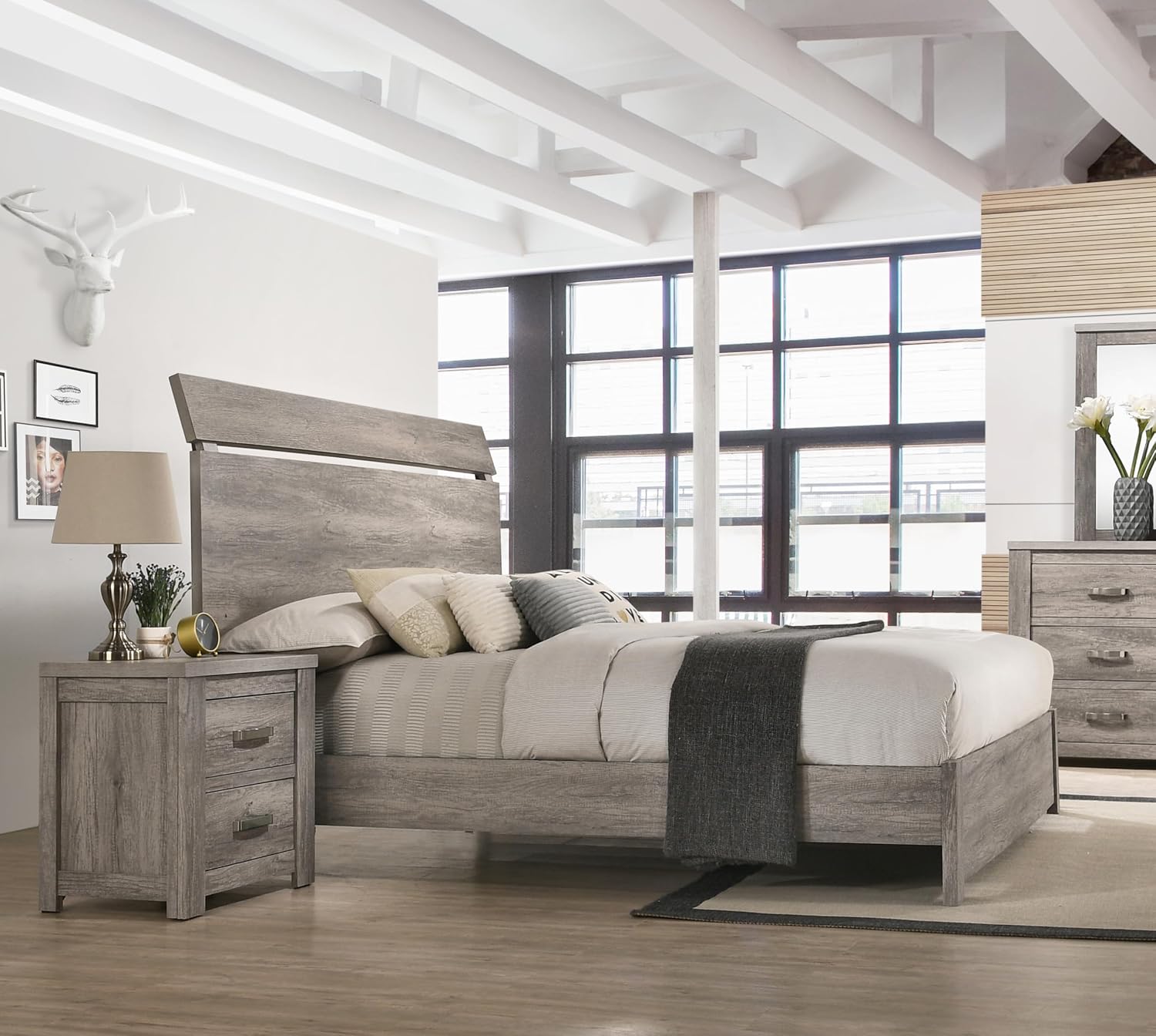 Roundhill Furniture Floren Weathered Gray Wood 3-Piece Bedroom Set, Bed with 2 Nightstands, King