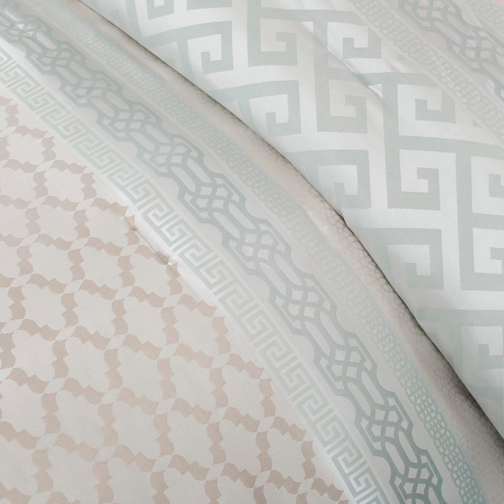 Madison Park Luxury Comforter Set-Traditional Jacquard Design All Season Down Alternative Bedding, Matching Bedskirt, Decorative Pillows, King(104'x92'), Bennett, Geometric Aqua 7 Piece