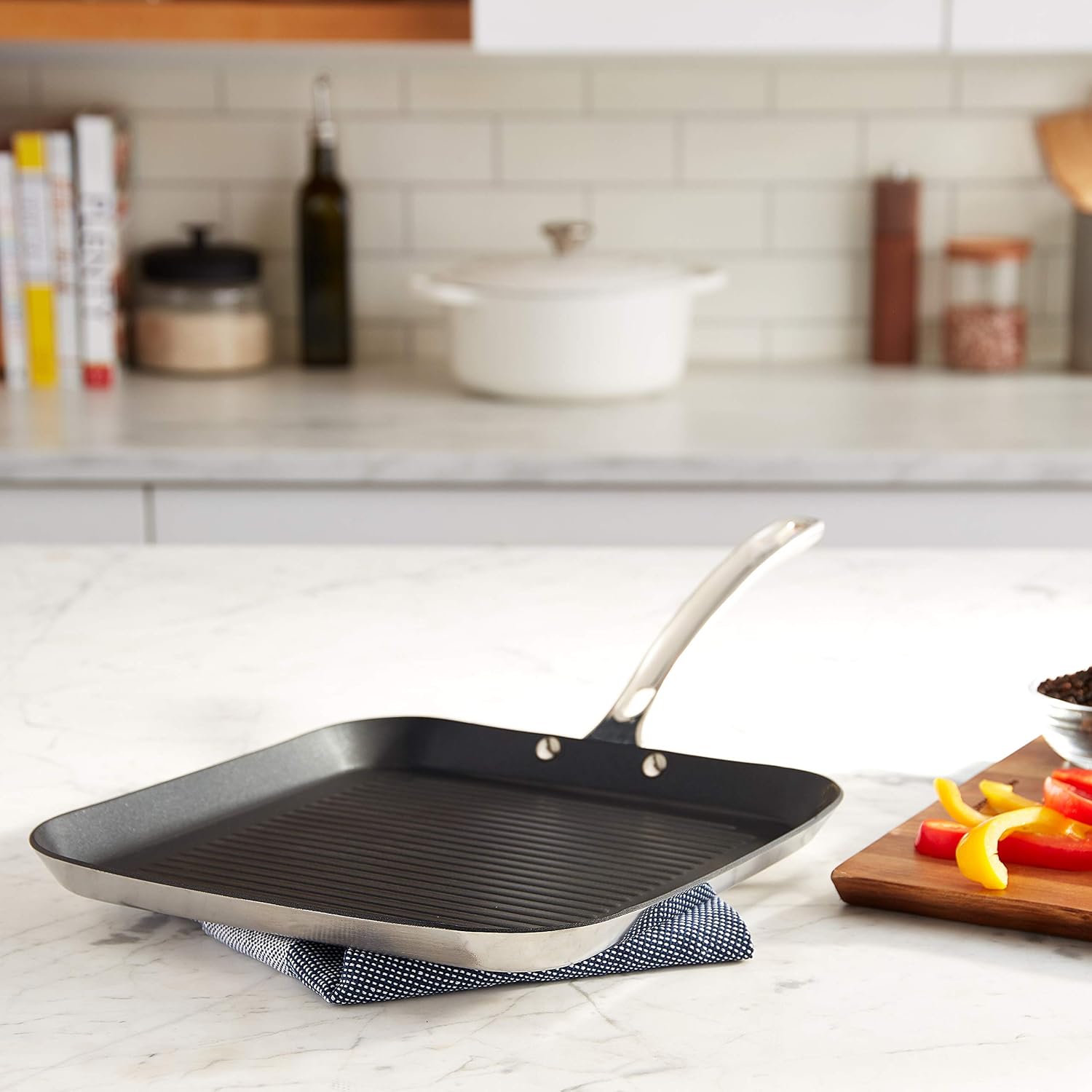 Viking Contemporary 3-Ply Non Stick Griddle Pan, 11 Inch Stainless Steel Nonstick Grill Pan, Dishwasher and Oven Safe, Induction Ready, Black
