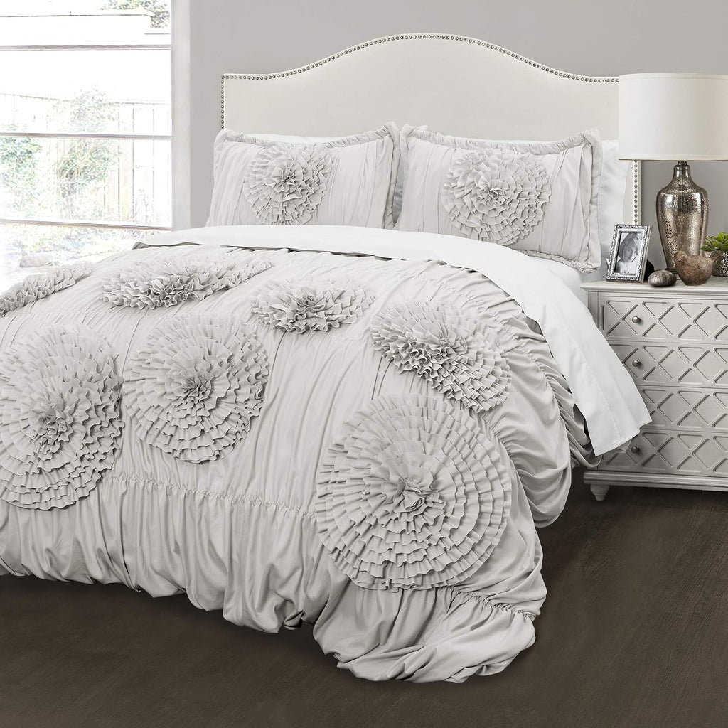 Lush Decor Serena Comforter Set, 3 Piece Set, King, Light Gray - Cute Comforter - King Bedding Set - Gray Comforter King Size - Coquette Decor