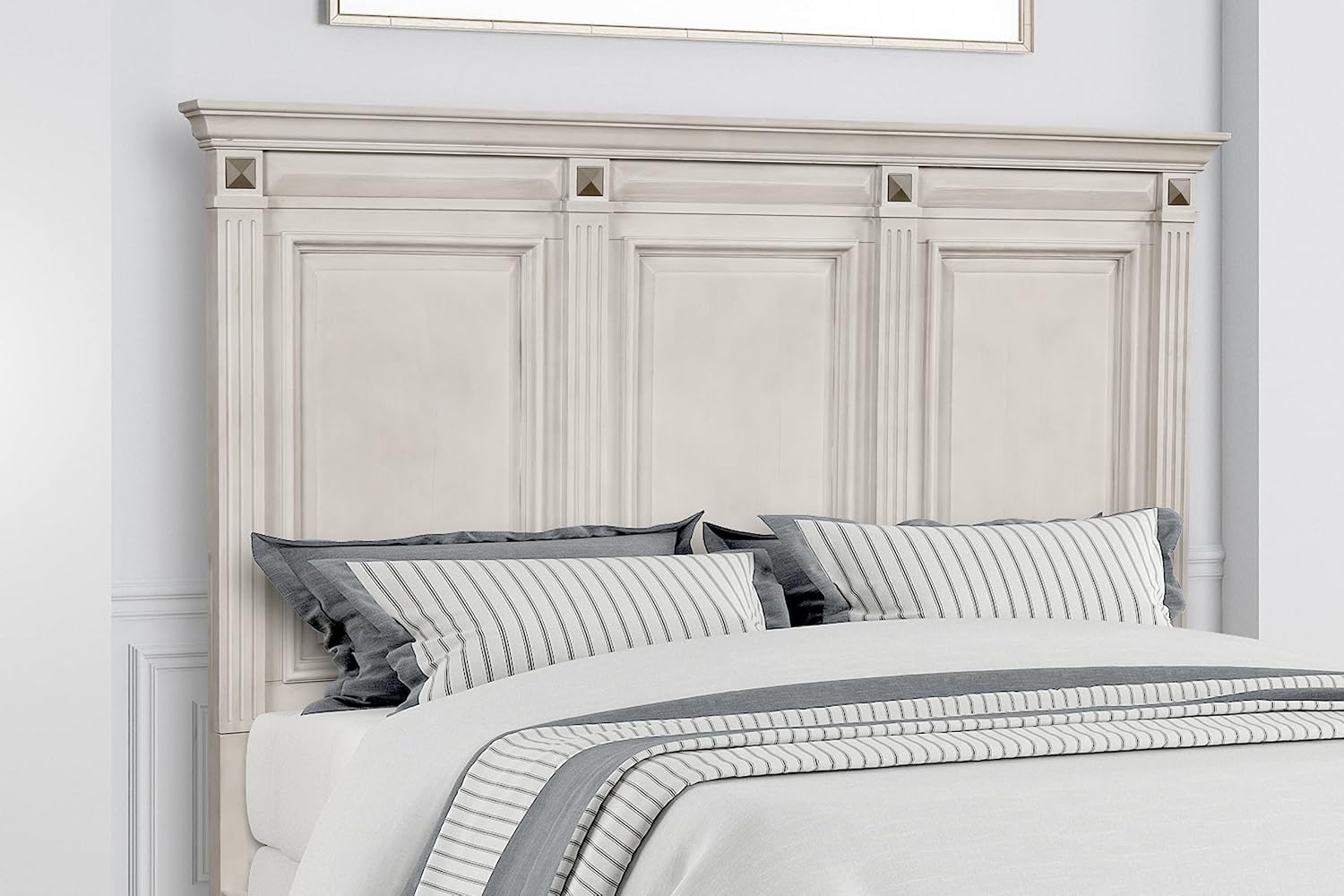 Roundhill Furniture Renova 3-Piece Distressed Parchment Bedroom Set, Bed with 2 Nightstands, King