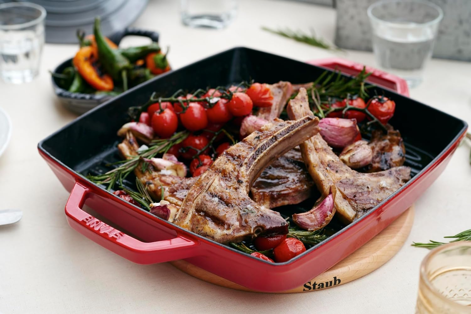 Staub Dust 40511-685-0 Rectangular Griddle with Two Handles, 28 cm, cast Iron, Cherry red