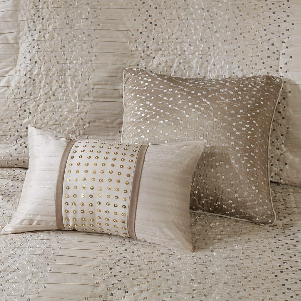 Madison Park Camelia Cozy Comforter Set-Trendy Design All Season Down Alternative Luxury Bedding with Matching Shams, Decorative Pillows, Queen (90 in x 90 in), Natural 8 Piece