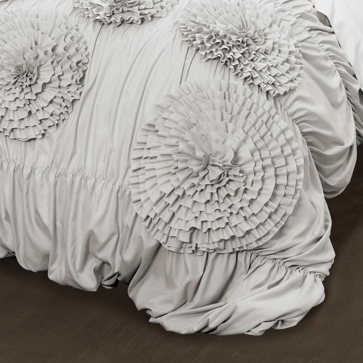 Lush Decor Serena Comforter Set, 3 Piece Set, King, Light Gray - Cute Comforter - King Bedding Set - Gray Comforter King Size - Coquette Decor