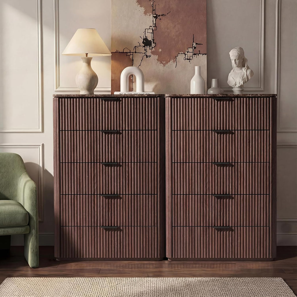 Dresser for Bedroom with 5 Drawers, 46'H Chest of Drawers, Fluted Dresser with Faux Marble Top, Curved Profile Design, Metal Handle, Wood Closet Storage Organizer for Living Room, Hallway, Dark Oak