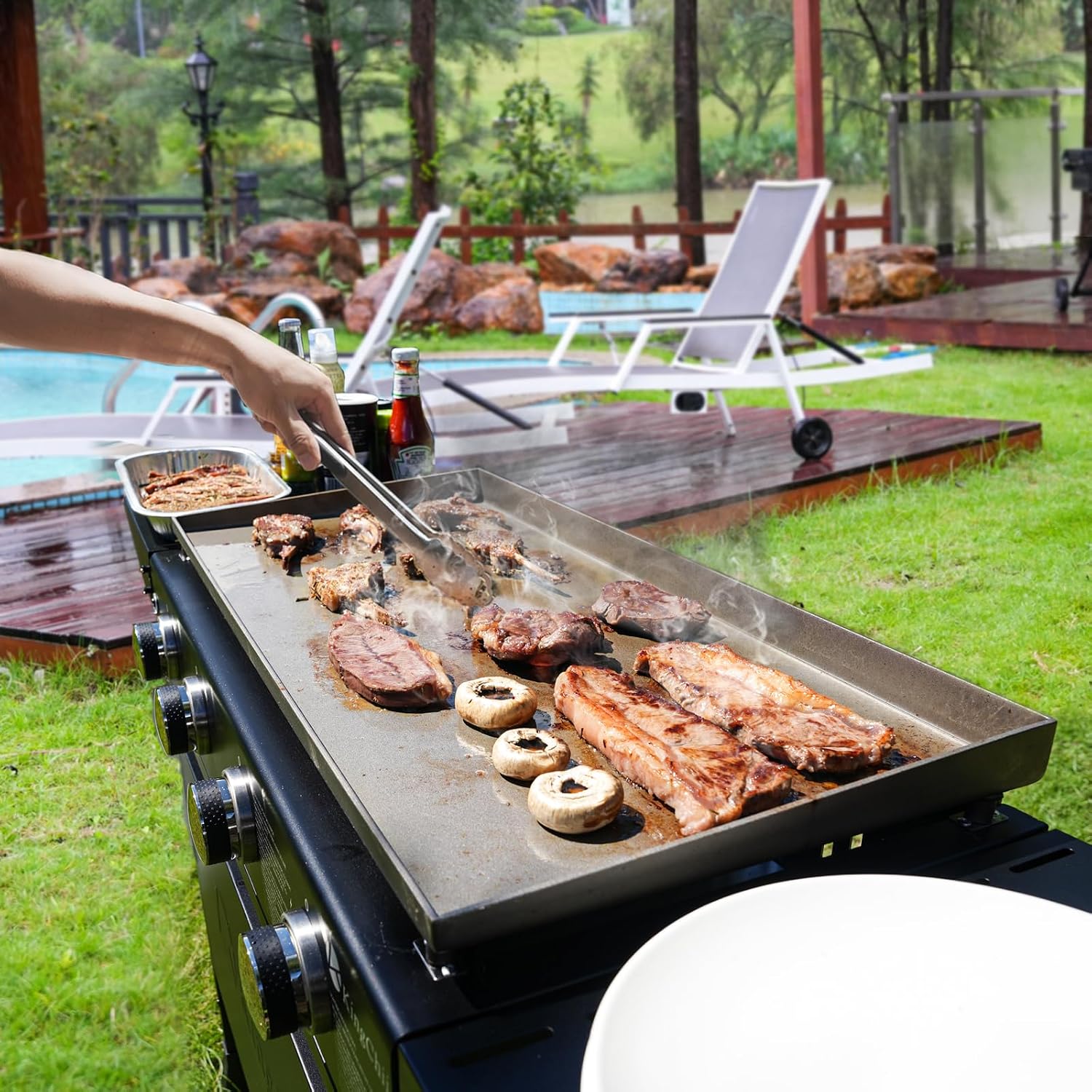 KingChii 32' 4-Burner Griddle with Counter Height Side Shelves, Powder Coated Steel, Black